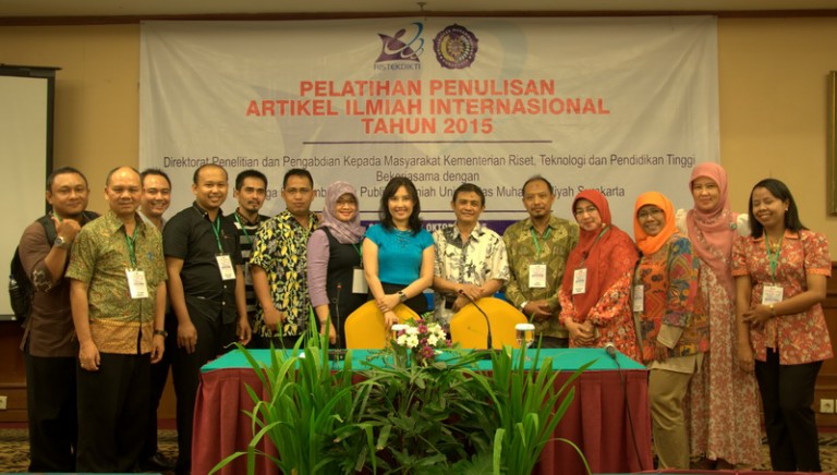 Pelatihan Penulisan Artikel Ilmiah Internasional